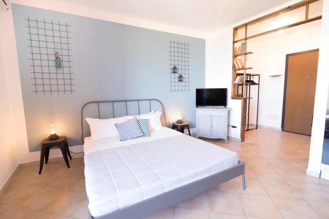 Homey Experience - Navy Sea View Apartments Όλμπια Εξωτερικό φωτογραφία