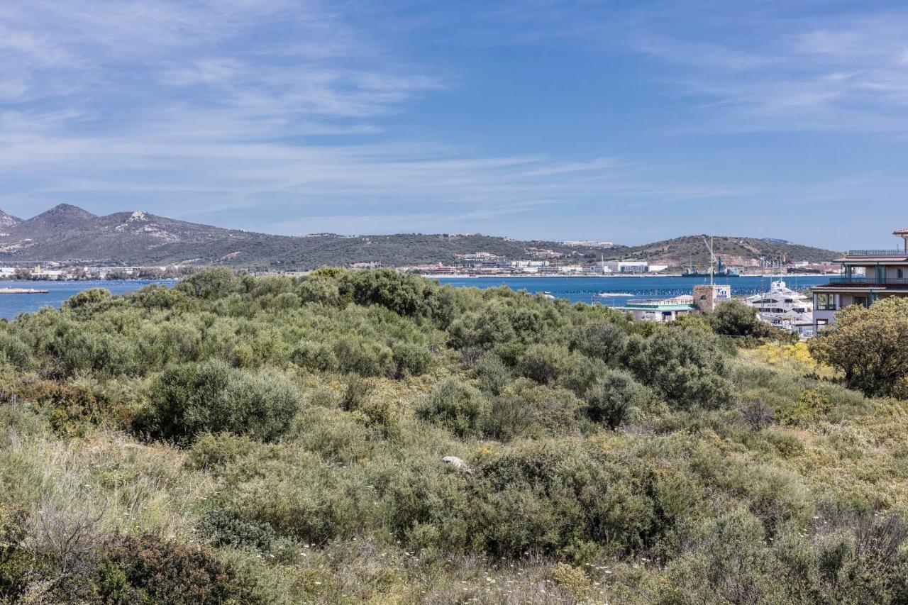 Homey Experience - Navy Sea View Apartments Όλμπια Εξωτερικό φωτογραφία
